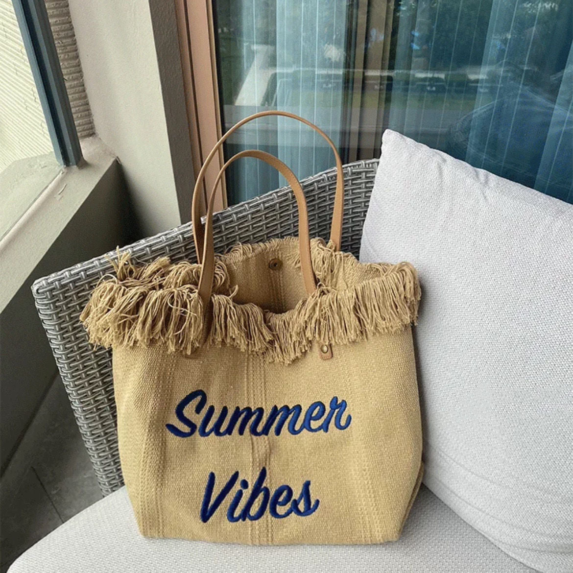 Fashionable Beach Bag – Oversized Travel Tote for Pool, Picnic & Vacation