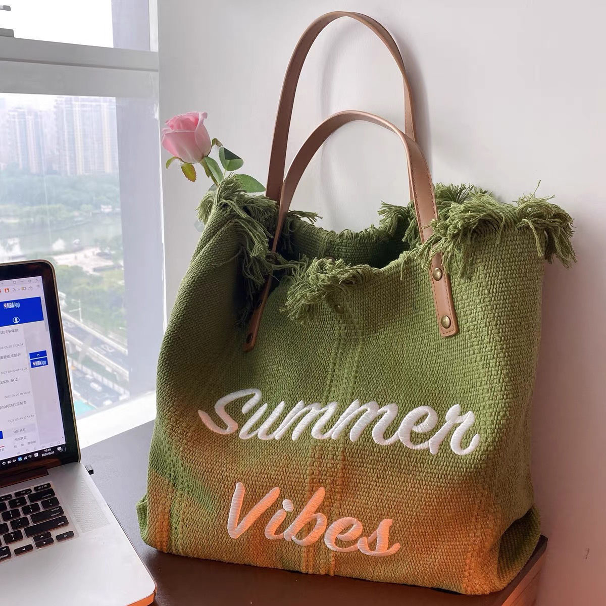 Fashionable Beach Bag – Oversized Travel Tote for Pool, Picnic & Vacation